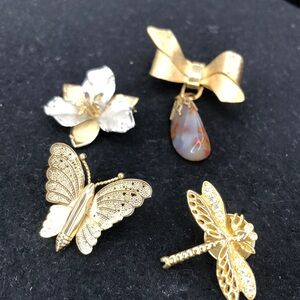 Small Brooch Lot